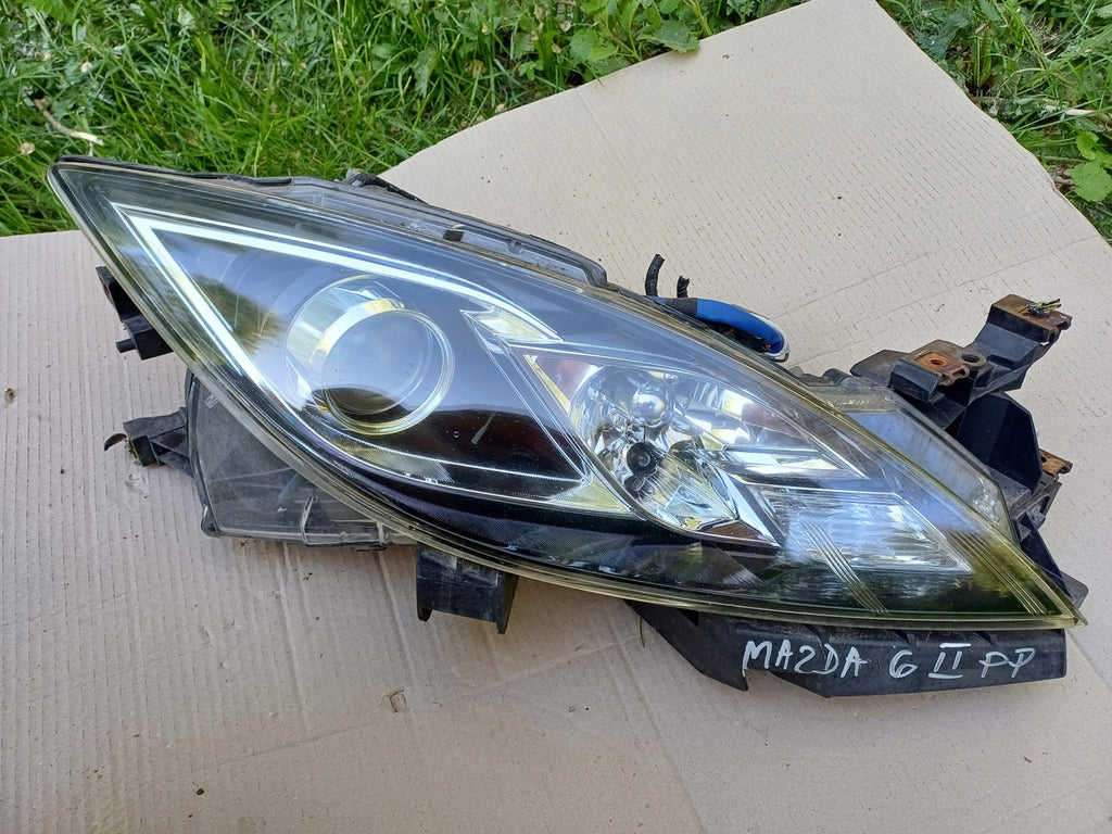 Frontscheinwerfer Mazda II Xenon Ein Stück (Rechts oder Links) Headlight