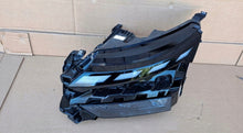 Laden Sie das Bild in den Galerie-Viewer, Frontscheinwerfer Skoda Enyaq 5LB941035A LED Links Scheinwerfer Headlight SCH9982070159xs
