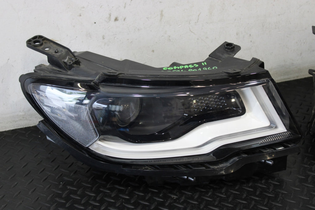 Frontscheinwerfer Jeep Compass P55112717AF Ein Satz Scheinwerfer Headlight SCH8586197411oj