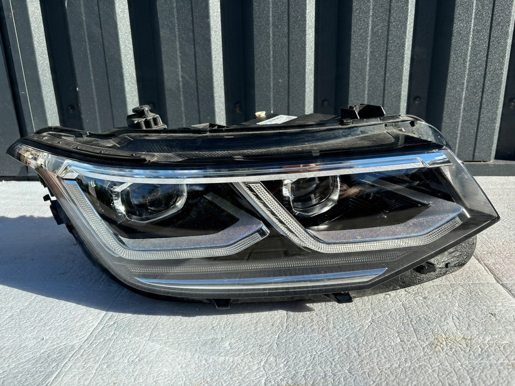 Frontscheinwerfer VW Tiguan 5NB941082H Rechts Scheinwerfer Headlight