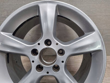 Laden Sie das Bild in den Galerie-Viewer, 1x Alufelge 16 Zoll 8.0" 5x112 32ET Glanz Silber A2034013102 Mercedes-Benz Cl203 FEL4314286176ri