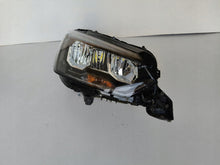 Laden Sie das Bild in den Galerie-Viewer, Frontscheinwerfer Peugeot 2008 208 II 9833036180 Full LED Rechts Headlight