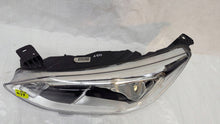 Laden Sie das Bild in den Galerie-Viewer, Frontscheinwerfer Ford Focus JX7B13W030AE Links Scheinwerfer Headlight SCH6805579082av