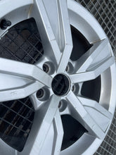 Load image into Gallery viewer, 1x Alufelge 16 Zoll 7.0&quot; 5x112 8W0601025A Audi A4 B9 Rim Wheel