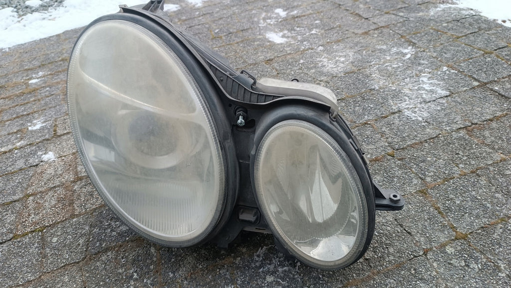 Frontscheinwerfer Mercedes-Benz W211 Rechts Scheinwerfer Headlight SCH7896724944jz