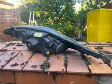 Load image into Gallery viewer, Frontscheinwerfer Ford Fiesta Rechts Scheinwerfer Headlight SCH4178415389hf