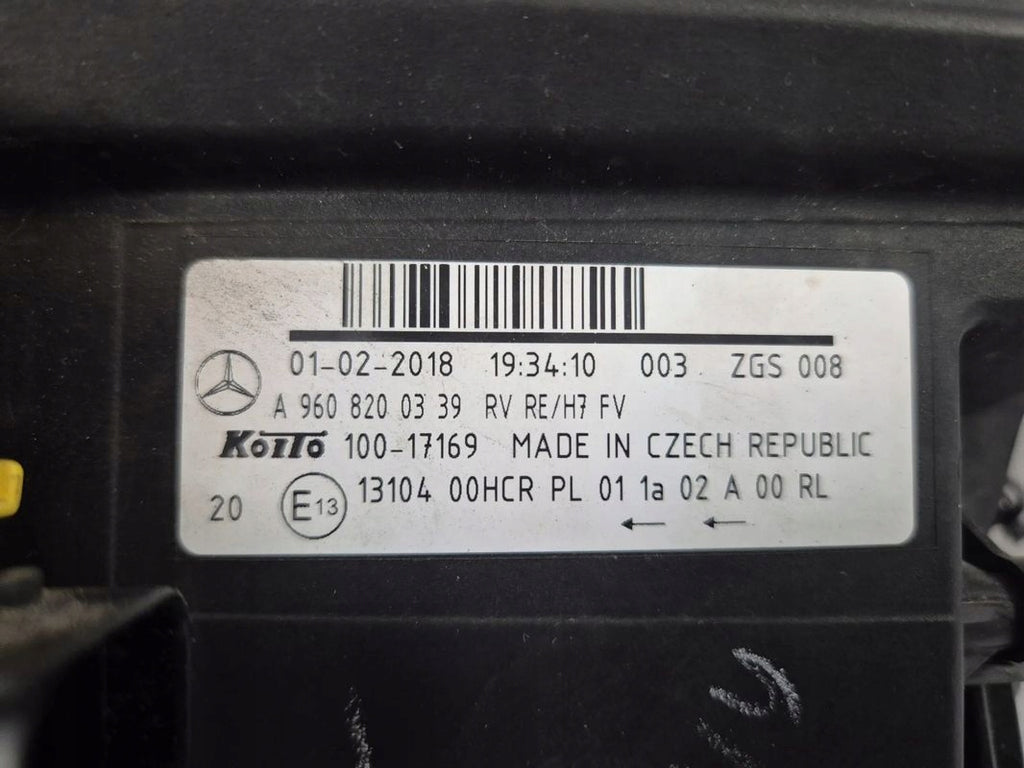 Frontscheinwerfer Mercedes-Benz A9608200339 Rechts Scheinwerfer Headlight SCH7596434200yw