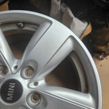 Load image into Gallery viewer, 1x Alufelge 16 Zoll 6.5" 5x120 9811729 Mini Countryman R60 Rim Wheel FEL4002287590cc