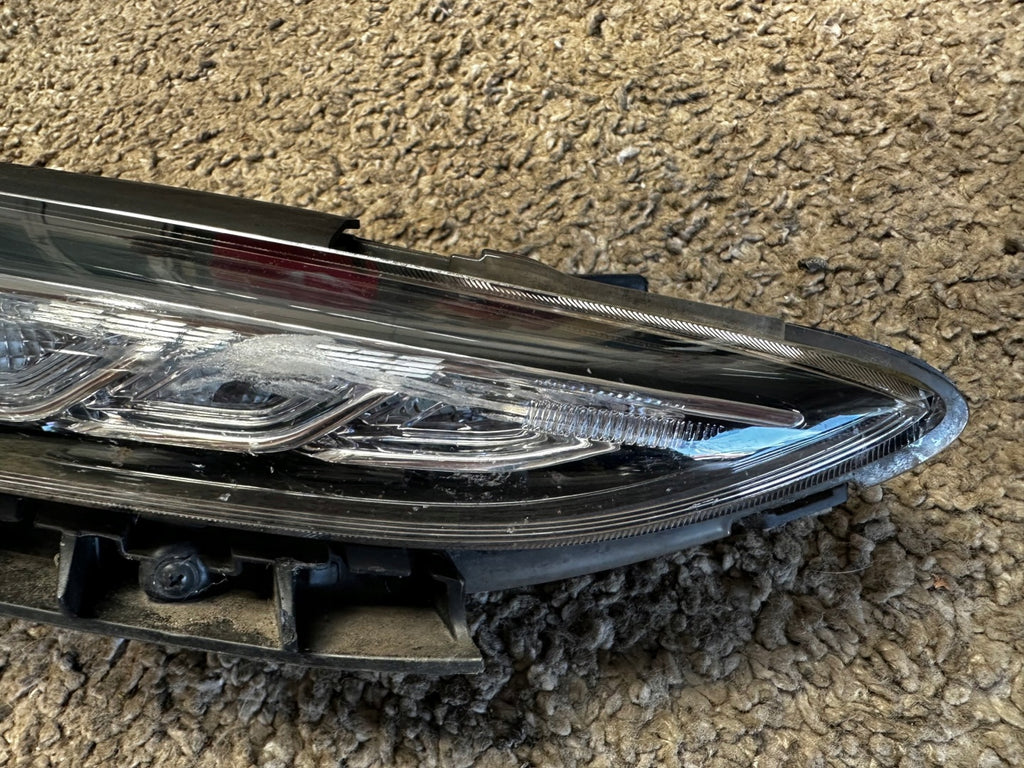 Frontscheinwerfer Hyundai Kona 92208J90 Rechts Scheinwerfer Headlight SCH8433295344vn