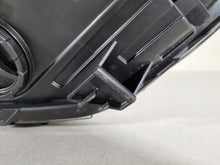 Load image into Gallery viewer, Frontscheinwerfer Hyundai Elantra 92102-F2 Xenon Rechts Scheinwerfer Headlight