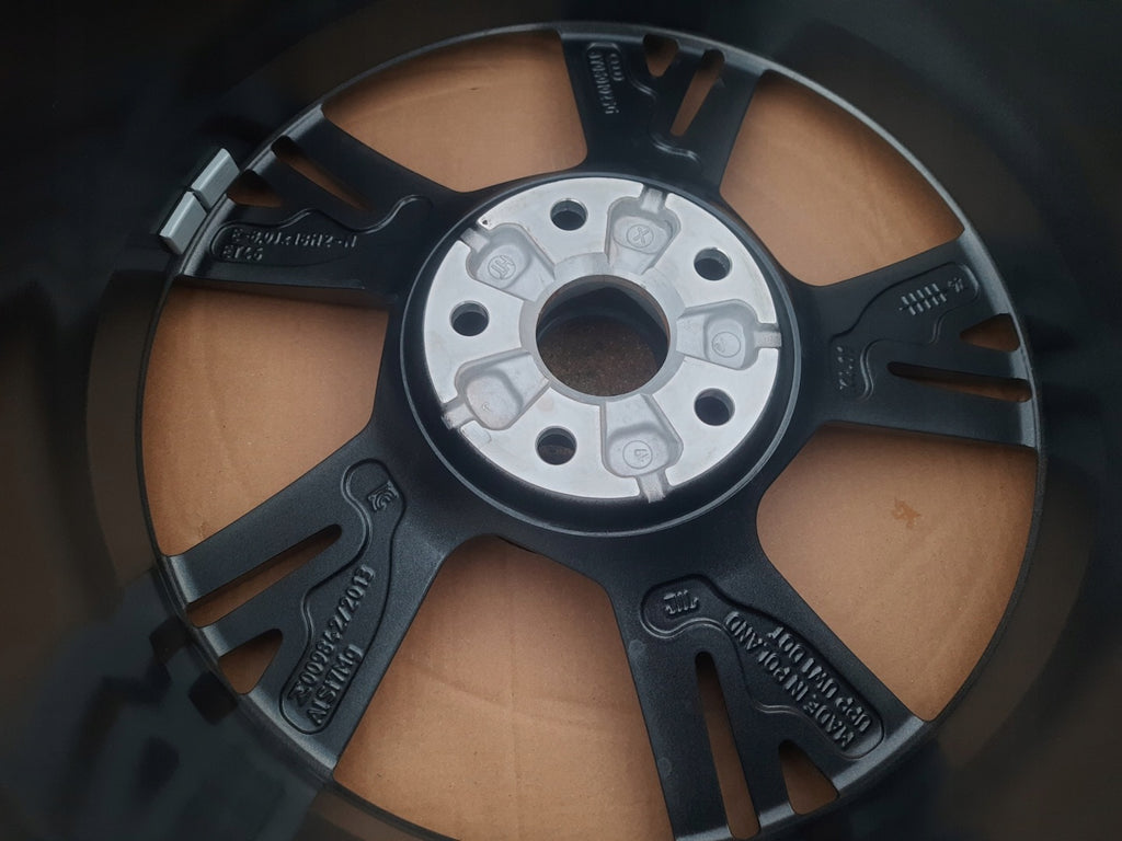 1x Alufelge 18 Zoll 8.0" 5x112 46ET Graphit 8Y0601025 Audi A3 Rim Wheel FEL4922775057ch