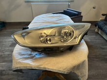 Load image into Gallery viewer, Frontscheinwerfer Ford B-Max AV11-13W030-AE Links Scheinwerfer Headlight