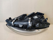 Laden Sie das Bild in den Galerie-Viewer, Frontscheinwerfer Mercedes-Benz W246 I A2469066201 Rechts Scheinwerfer Headlight SCH6091408664qz