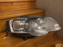 Load image into Gallery viewer, Frontscheinwerfer VW Passat 89315540 Xenon Rechts Scheinwerfer Headlight SCH4937352102em
