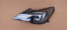 Laden Sie das Bild in den Galerie-Viewer, Frontscheinwerfer Opel Astra 39195688 662588537 LED Links Scheinwerfer Headlight SCH6988486911rj