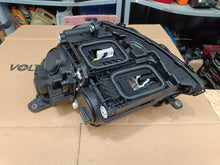 Laden Sie das Bild in den Galerie-Viewer, Frontscheinwerfer Mercedes-Benz W213 A2139066810 LED Rechts Headlight SCH1286898252id