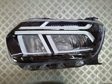 Load image into Gallery viewer, Frontscheinwerfer Dacia Duster 260602465R LED Links Scheinwerfer Headlight SCH1964379934zw