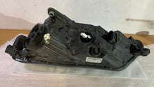 Laden Sie das Bild in den Galerie-Viewer, Frontscheinwerfer Skoda Superb III 3V1941016A Xenon Rechts Headlight