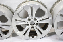 Laden Sie das Bild in den Galerie-Viewer, 4x Alufelge 17 Zoll 7.5" 5x112 52ET Glanz Silber 6856065 BMW X2 F39 X1 F48 FEL3812060919mq
