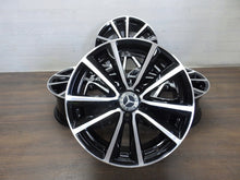 Laden Sie das Bild in den Galerie-Viewer, 4x Alufelge 18 Zoll 7.5" 5x112 52ET Glanz Schwarz A2464011602 Mercedes-Benz FEL6030699603lh