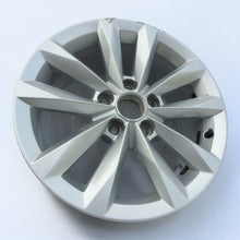 Load image into Gallery viewer, 1x Alufelge 16 Zoll 7.0&quot; 5x112 40ET Glanz Silber 8Y0601025 Audi A3 Mg Rim Wheel