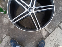 Laden Sie das Bild in den Galerie-Viewer, 1x Alufelge 18 Zoll 5x112 Glanz BMW Rim Wheel FEL3466892419vi