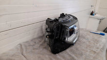 Laden Sie das Bild in den Galerie-Viewer, Frontscheinwerfer VW Tiguan Links Scheinwerfer Headlight