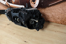 Laden Sie das Bild in den Galerie-Viewer, Frontscheinwerfer Skoda Yeti 5L1941016 Xenon Ein Stück (Rechts oder Links)