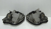 Load image into Gallery viewer, Frontscheinwerfer Mercedes-Benz W203 Xenon Ein Stück (Rechts oder Links) SCH7023152804gl