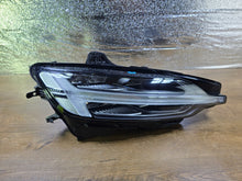 Load image into Gallery viewer, Frontscheinwerfer Volvo V60 S60 22037602000 Rechts Scheinwerfer Headlight SCH5517766516ms