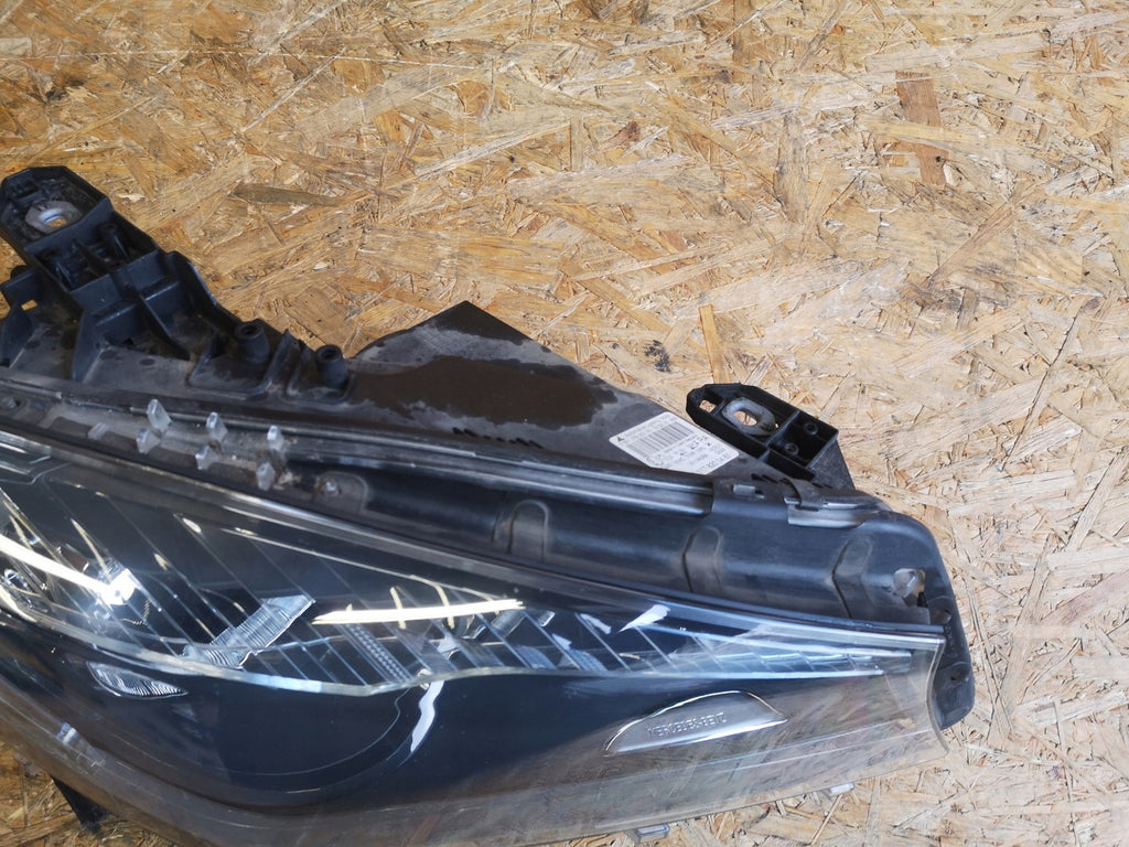 Frontscheinwerfer Mercedes-Benz Cla A1178200461 Rechts Scheinwerfer Headlight SCH5822112593ta