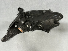 Laden Sie das Bild in den Galerie-Viewer, Frontscheinwerfer Honda Crv Cr-V Xenon Rechts Scheinwerfer Headlight