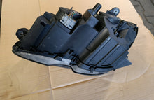 Laden Sie das Bild in den Galerie-Viewer, Frontscheinwerfer Mercedes-Benz W204 Rechts Scheinwerfer Headlight SCH1572650127bx