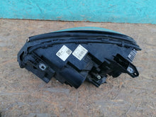 Laden Sie das Bild in den Galerie-Viewer, Frontscheinwerfer Mercedes-Benz Gla A1569061800 Xenon Rechts Headlight SCH7327860789jq