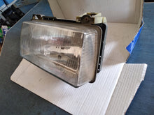 Laden Sie das Bild in den Galerie-Viewer, Frontscheinwerfer Audi 80 90 B2 301129120 Rechts Scheinwerfer Headlight