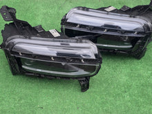 Laden Sie das Bild in den Galerie-Viewer, Frontscheinwerfer Jeep 52218717 52218721 Ein Satz Scheinwerfer Headlight SCH9501349584rn