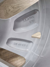 Laden Sie das Bild in den Galerie-Viewer, 1x Alufelge 17 Zoll 5x112 5H0601025C VW Golf Viii Rim Wheel FEL4825227697wn