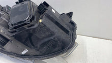 Laden Sie das Bild in den Galerie-Viewer, Frontscheinwerfer Citroën Jumpy Vivaro 9808567780-00 Links Headlight SCH8629247852xh