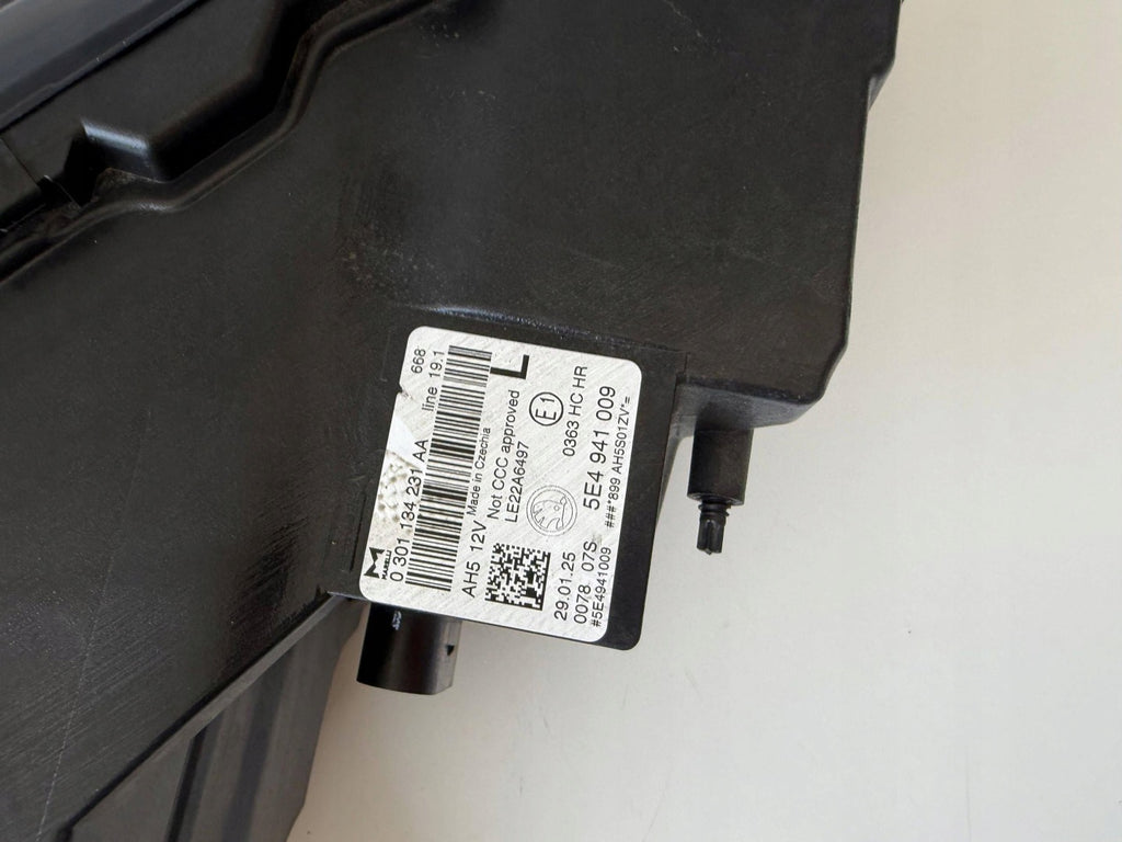 Frontscheinwerfer Skoda Octavia IV 5E4941009 992941571AH Links Headlight SCH6519411160ya