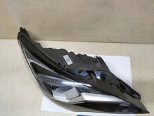 Laden Sie das Bild in den Galerie-Viewer, Frontscheinwerfer Opel Astra K 39208461 Rechts Scheinwerfer Headlight SCH4500132623rc