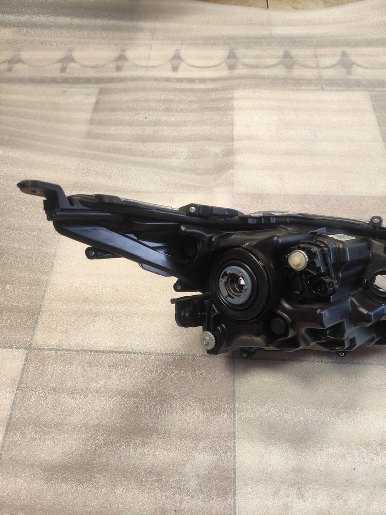 Frontscheinwerfer Toyota Corolla 8115002T31 LED Ein Stück (Rechts oder Links)