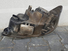 Laden Sie das Bild in den Galerie-Viewer, Frontscheinwerfer Mercedes-Benz Vito A6398202961 Rechts Scheinwerfer Headlight