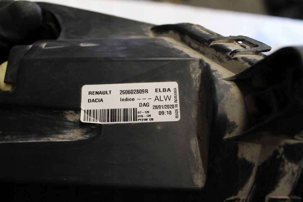 Frontscheinwerfer Dacia Sandero III 260602809R Ein Stück (Rechts oder Links)