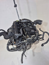 Laden Sie das Bild in den Galerie-Viewer, Motor Audi VW A4 B8 CAB 1.8 TFSI Benzin Engine Komplett