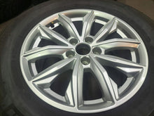 Laden Sie das Bild in den Galerie-Viewer, 4x Alufelge 17 Zoll 7.0" 5x112 34ET Glanz Silber 80A601025J Audi Q5 A3 I FEL7653894843hj