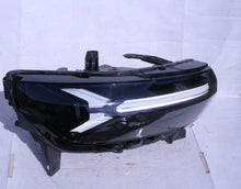 Laden Sie das Bild in den Galerie-Viewer, Frontscheinwerfer Dacia Duster 260107725R L846588 LED Rechts Headlight SCH2655644343id