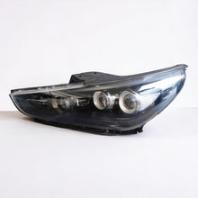 Laden Sie das Bild in den Galerie-Viewer, Frontscheinwerfer Hyundai I30 III 92101-G4120 G4921-21050 G4921-22030 LED Links