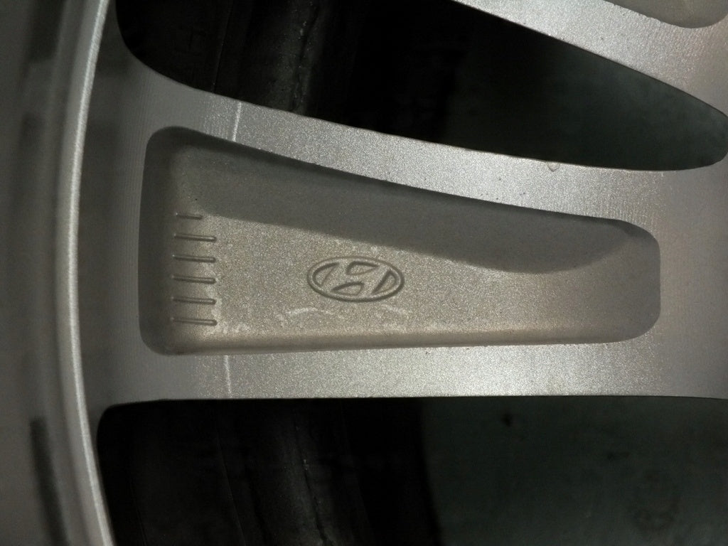 1x Alufelge 18 Zoll 6.5" 5x114.3 48ET Glanz Silber 52910-2S310 Hyundai Tucson