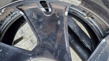 Laden Sie das Bild in den Galerie-Viewer, 1x Alufelge 18 Zoll 7.0&quot; 5x114.3 35ET Glanz Schwarz 403001562 Renault Rim Wheel