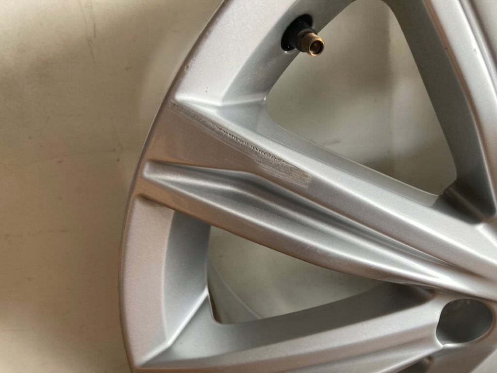 1x Alufelge 17 Zoll 6.5" 5x112 52ET Glanz Silber 5TA601025D VW Passat Rim Wheel FEL6591589518wa